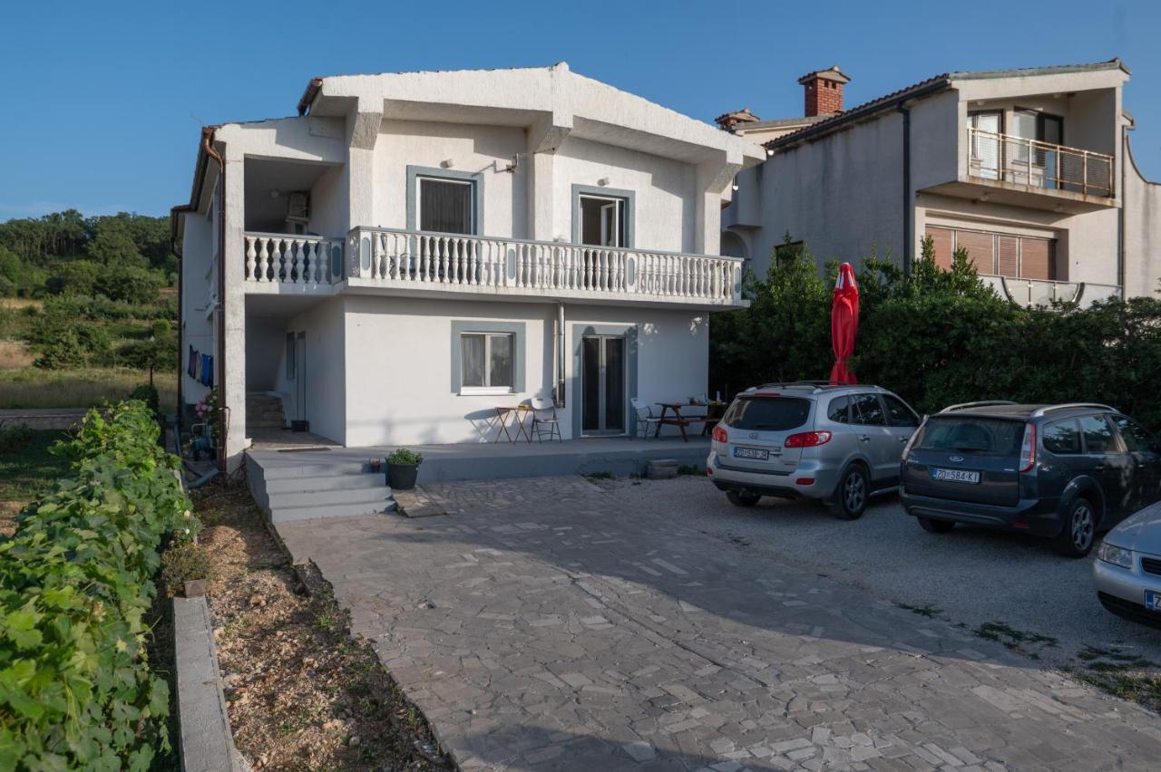 Marina'S Apartments Ražanac Exterior foto